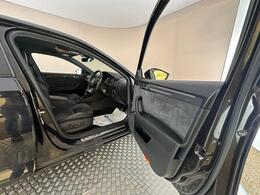 Skoda Superb AX17GDE