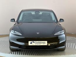 Tesla Model 3 LB74UKP