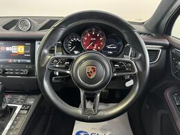 Porsche Macan AE18WBL