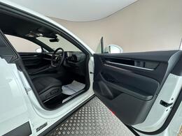 Porsche Macan FD74LXY