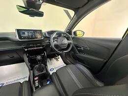 Peugeot 208 FL24CFM