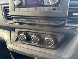 Nissan Primastar SL72YOM