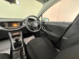 Vauxhall Astra DU70YZC