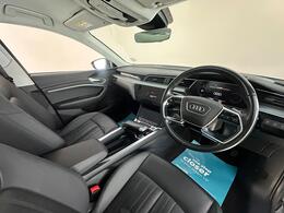 Audi e-tron NL70UPZ