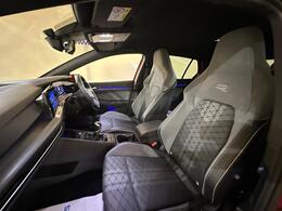 Volkswagen Golf AO22OUP