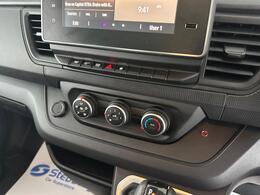 Renault Trafic OU25BUJ