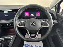 Volkswagen Golf VE22WDV