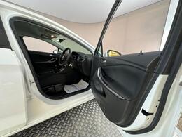 Vauxhall Astra DU70YZC