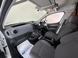 Peugeot Partner AE66JVR