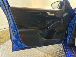 Ford Focus WJ68UUT