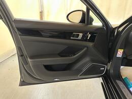 Porsche Panamera VU67KYG