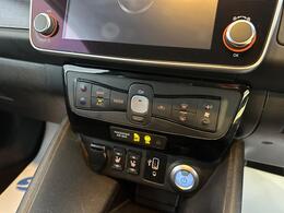 Nissan Leaf ST69WUU