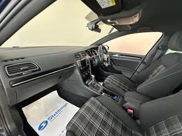 Volkswagen Golf MD66AXF