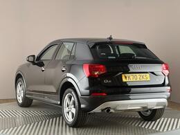 Audi Q2 YK70ZKS