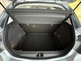 Vauxhall Corsa AJ18HYH