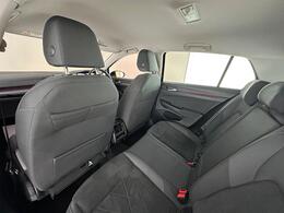 Volkswagen Golf VE22WDV