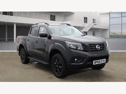 NISSAN Navara 