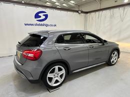 Mercedes-Benz GLA DG64GYN