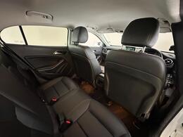 Mercedes-Benz GLA YG68UZR