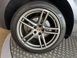 Porsche Macan AJ19VYM