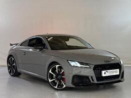AUDI TT RS 