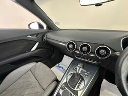 Audi TT SR15EYT