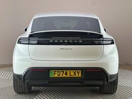 Porsche Macan FD74LXY