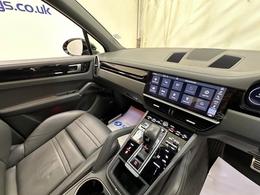 Porsche Cayenne AK18UXX