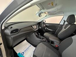 Vauxhall Grandland X SK68DMY