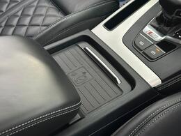 Audi SQ5 AE19UUX
