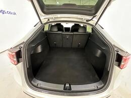 Tesla Model Y MW22ZYE