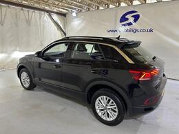 Volkswagen T-Roc AV22SYR