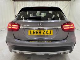 Mercedes-Benz GLA LR69ZXJ