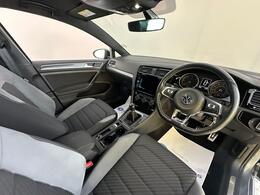 Volkswagen Golf SM69RDY
