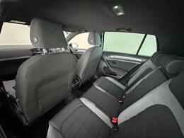 Volkswagen Golf KR19NVV