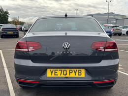 Volkswagen Passat YE70PYB