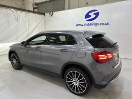 Mercedes-Benz GLA LR69ZXJ