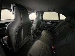 Porsche Macan FD74LXY