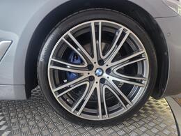 BMW 5 Series YK18JUW
