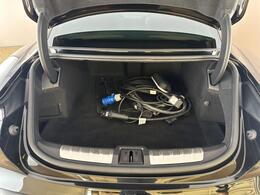 Porsche Taycan YY72RZZ