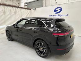 Porsche Cayenne AK18UXX