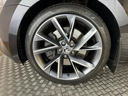 Skoda Superb AX17GDE