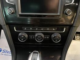 Volkswagen Golf MD66AXF