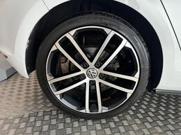 Volkswagen Golf DT66RVJ
