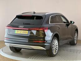 Audi e-tron RY21HHX