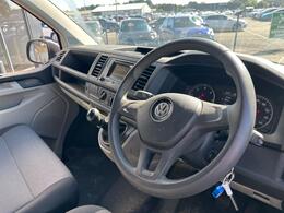 Volkswagen Transporter YW68UCM