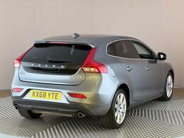 Volvo V40 KX68YTE