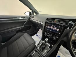 Volkswagen Golf FL69TNN