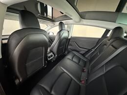 Tesla Model 3 YB69TZT