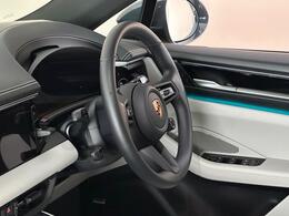 Porsche Macan AK74OLX